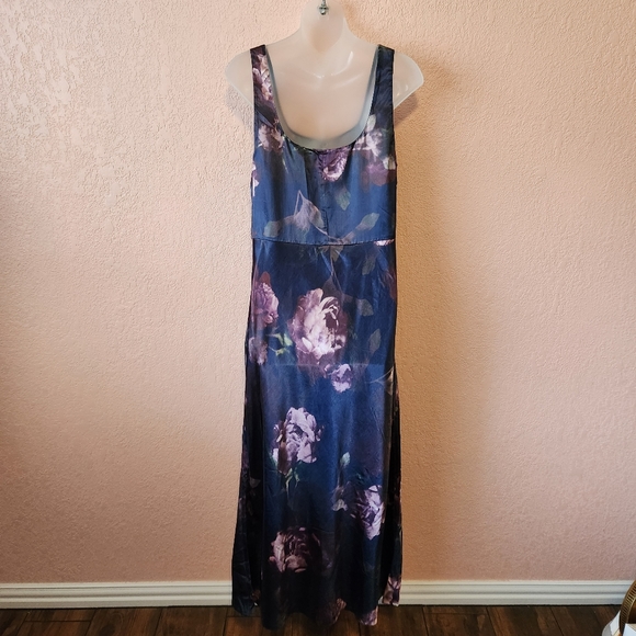 Vince Night Garden Square Neck Maxi Sleeveless Slip Dress - Picture 6 of 13